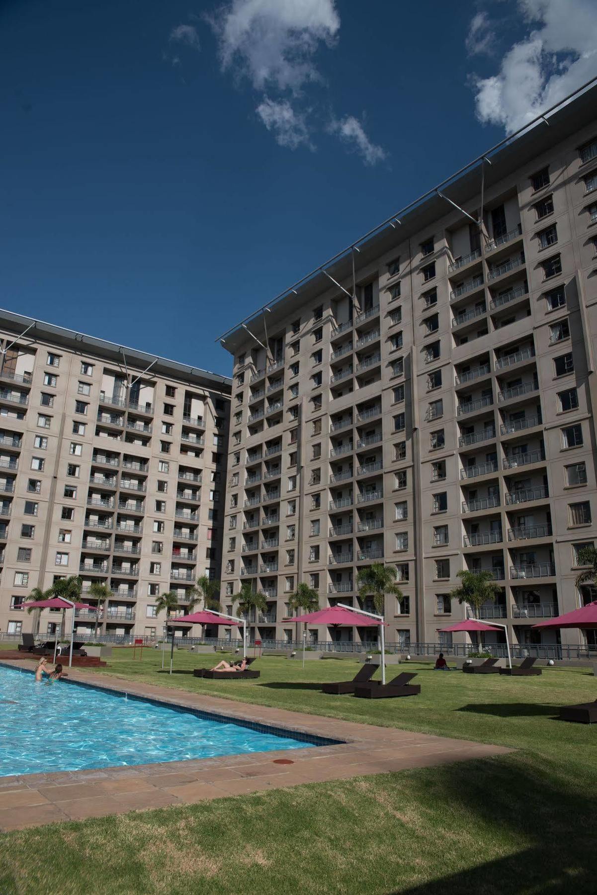 Westay Westpoint Apartments Сэндтон Экстерьер фото